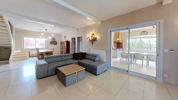 Image No.3-5 Bed House for sale