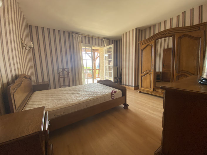 Image No.11-5 Bed House for sale