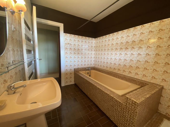 Image No.16-5 Bed House for sale