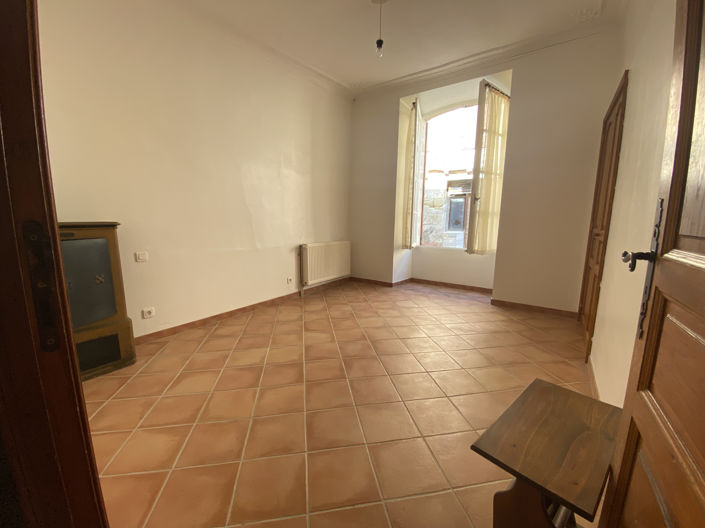 Image No.9-5 Bed House for sale