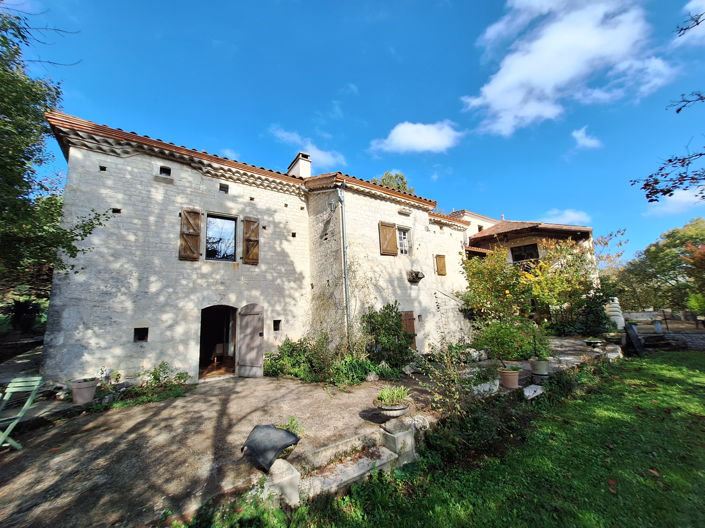Image No.1-Propriété de 10 chambres à vendre à Montcuq