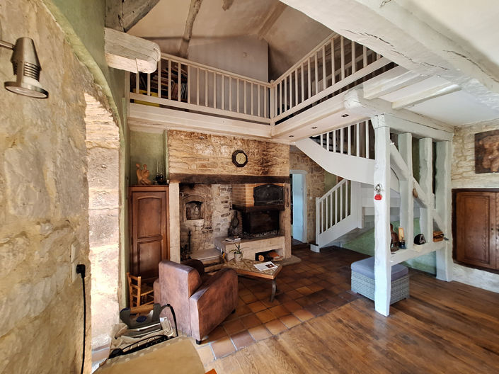 Image No.3-10 Bed Property for sale