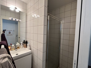 16559368711
