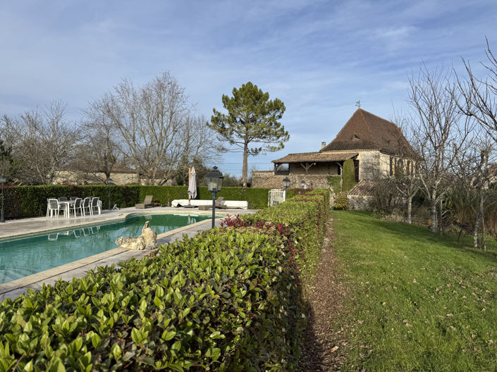 Image No.1-4 Bed House for sale