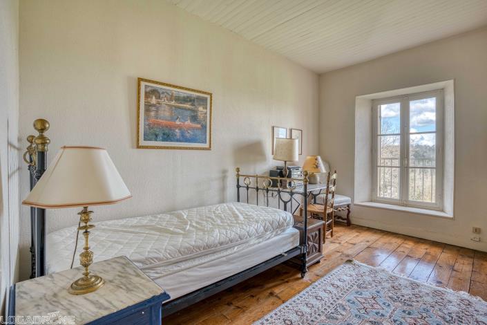 Image No.10-6 Bed Mansion for sale