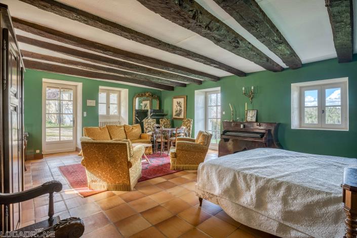 Image No.7-6 Bed Mansion for sale