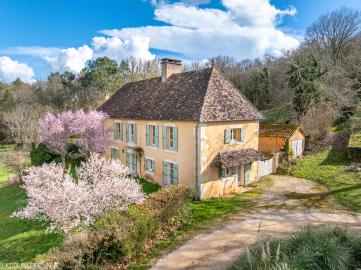 1 - Sainte-Alvere, Mansion