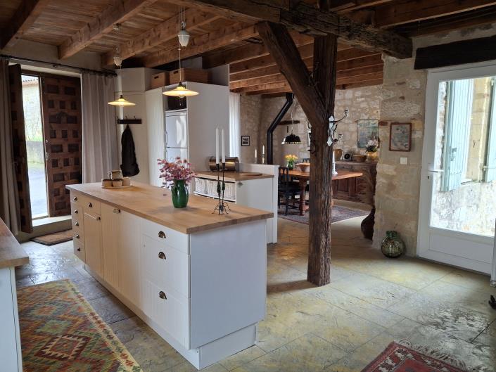 Image No.2-4 Bed Village House for sale