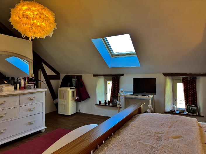 Image No.19-4 Bed Farmhouse for sale