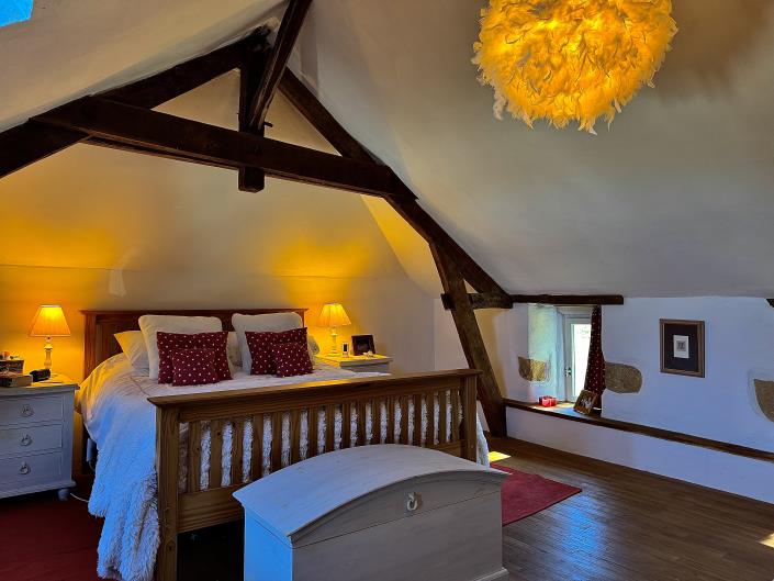 Image No.21-4 Bed Farmhouse for sale