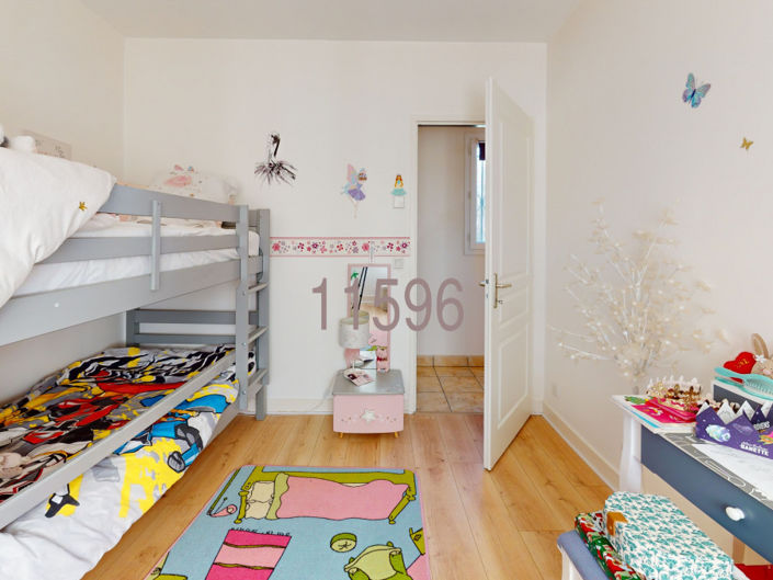 Image No.13-3 Bed House for sale