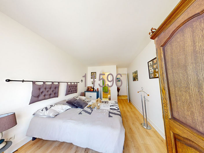 Image No.14-3 Bed House for sale