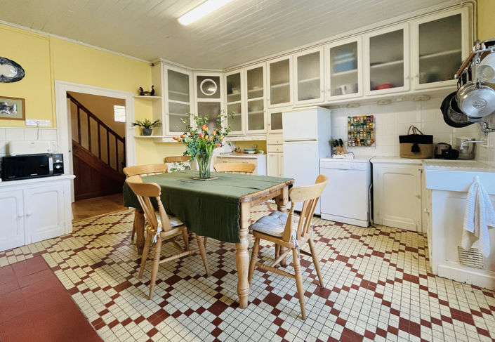 Image No.2-4 Bed House for sale