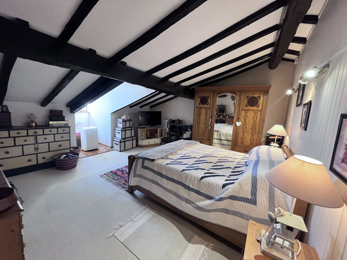 Image No.12-7 Bed House for sale