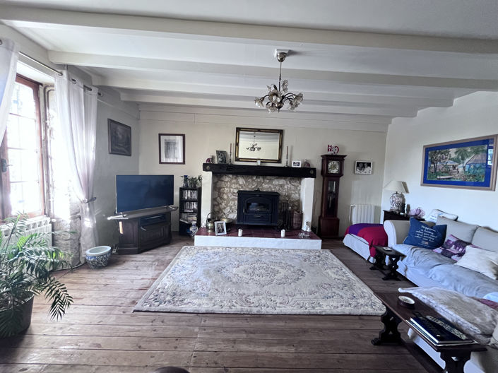 Image No.7-7 Bed House for sale