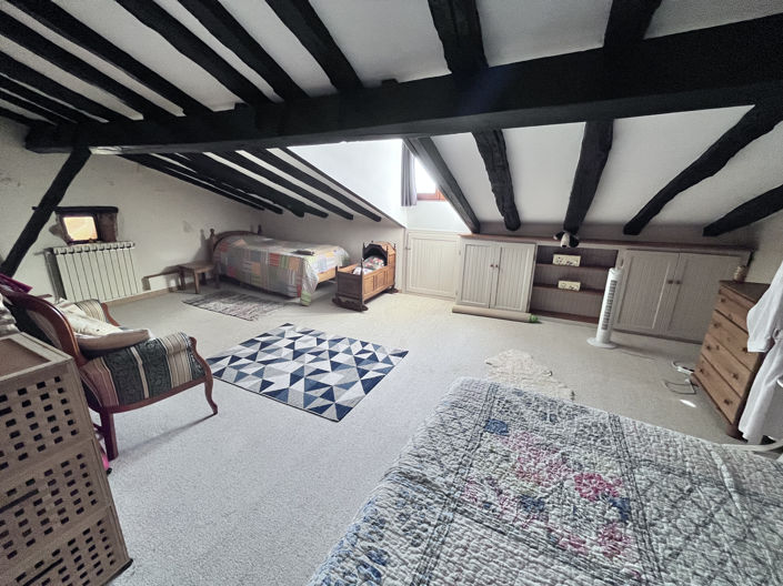 Image No.9-7 Bed House for sale