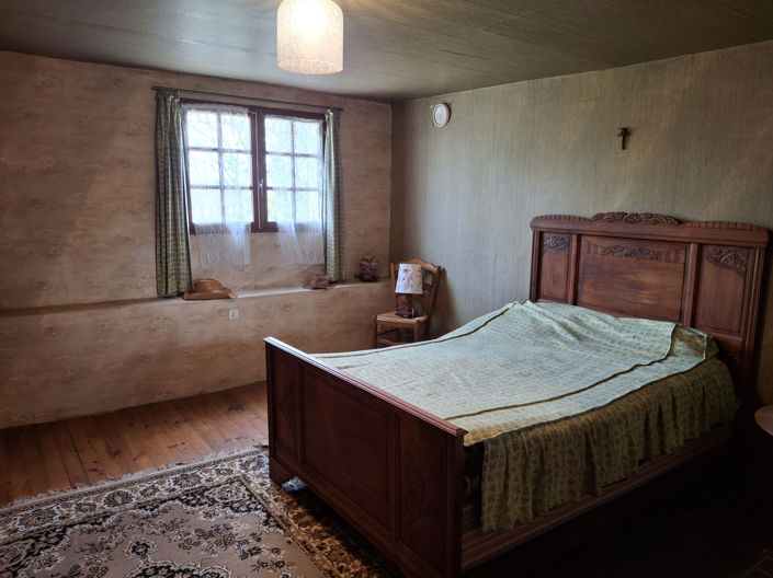 Image No.9-8 Bed House for sale