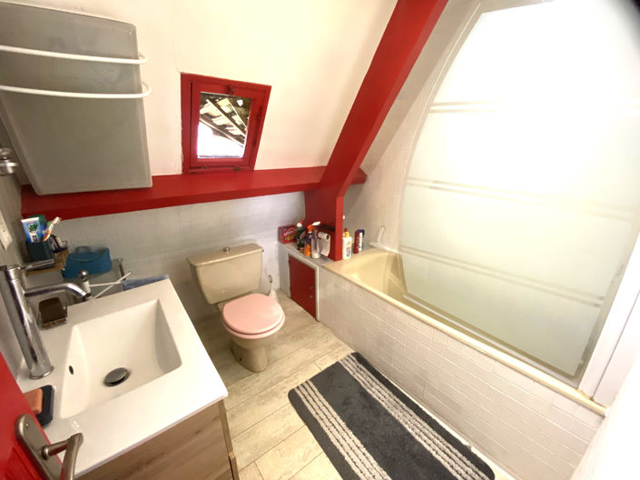 Image No.11-3 Bed House for sale