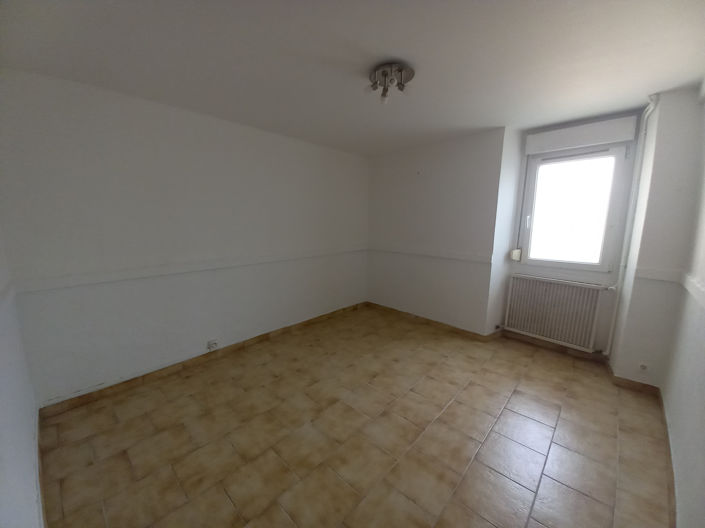 Image No.10-4 Bed House for sale