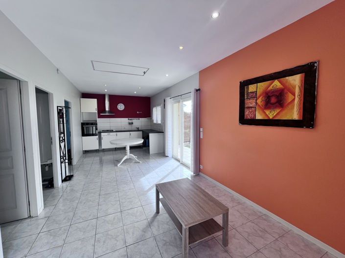 Image No.10-4 Bed House for sale