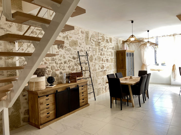 Image No.2-4 Bed House for sale