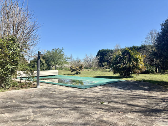 Image No.6-Propriété de 8 chambres à vendre à Saint-Vite