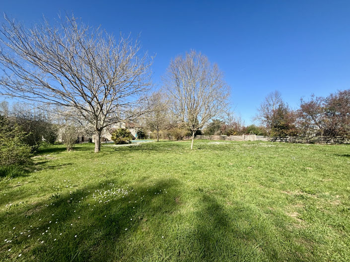 Image No.7-Propriété de 8 chambres à vendre à Saint-Vite