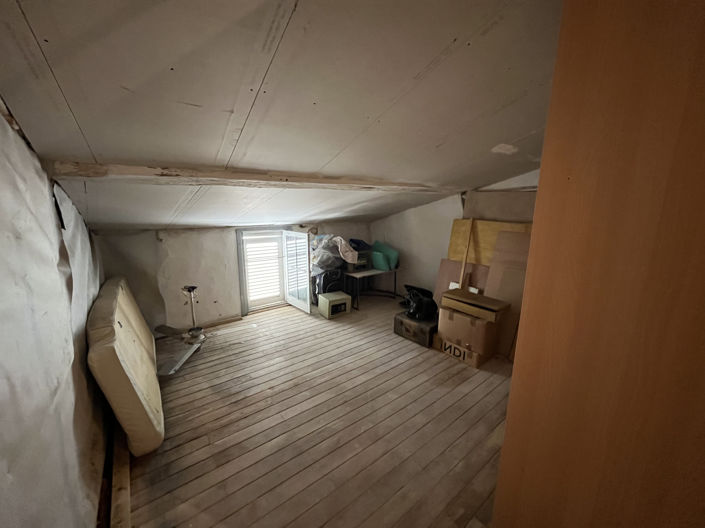 Image No.18-2 Bed House for sale