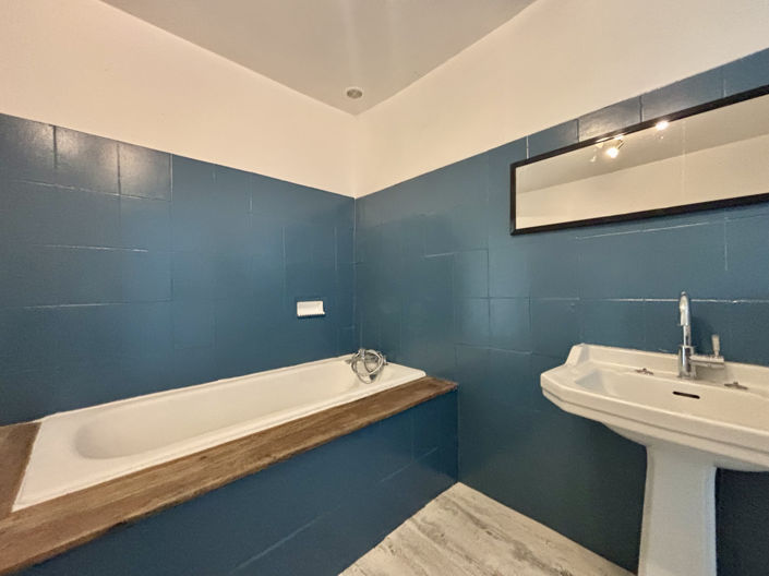 Image No.12-3 Bed House for sale