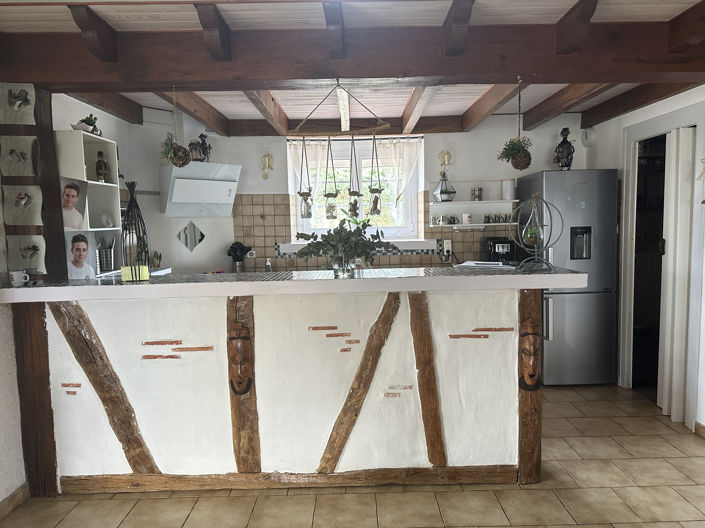 Image No.8-4 Bed House for sale