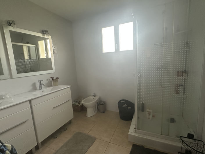 Image No.11-4 Bed House for sale