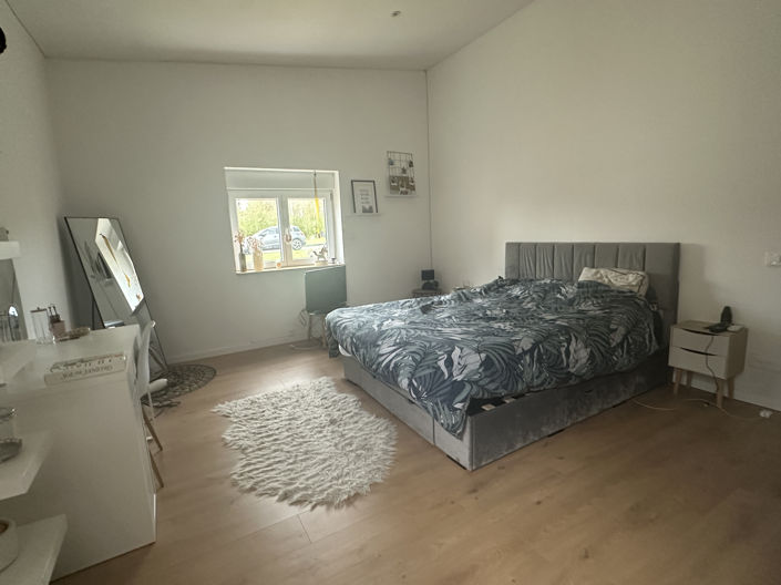 Image No.12-4 Bed House for sale