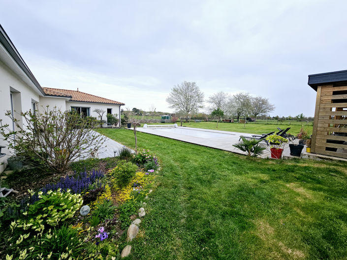 Image No.17-7 Bed House for sale