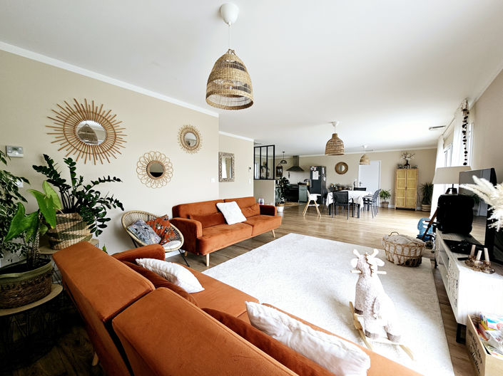 Image No.4-7 Bed House for sale