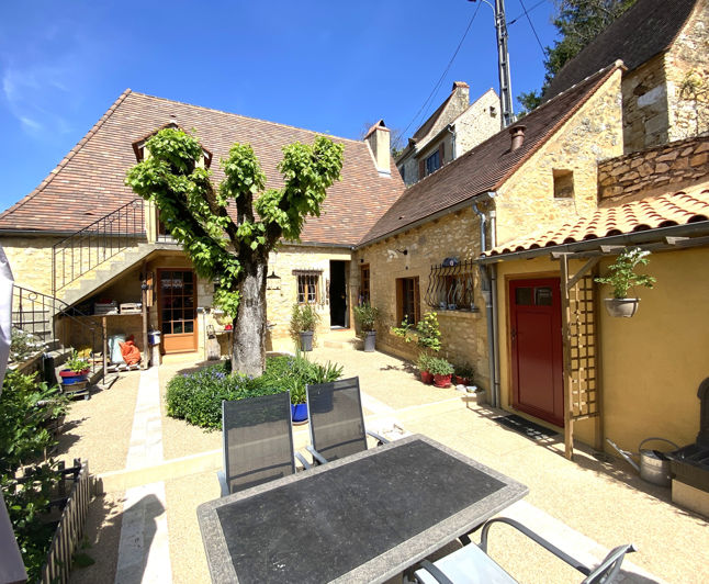 Image No.1-2 Bed House for sale