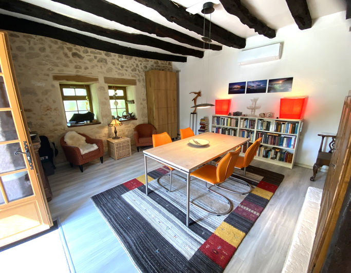 Image No.5-2 Bed House for sale