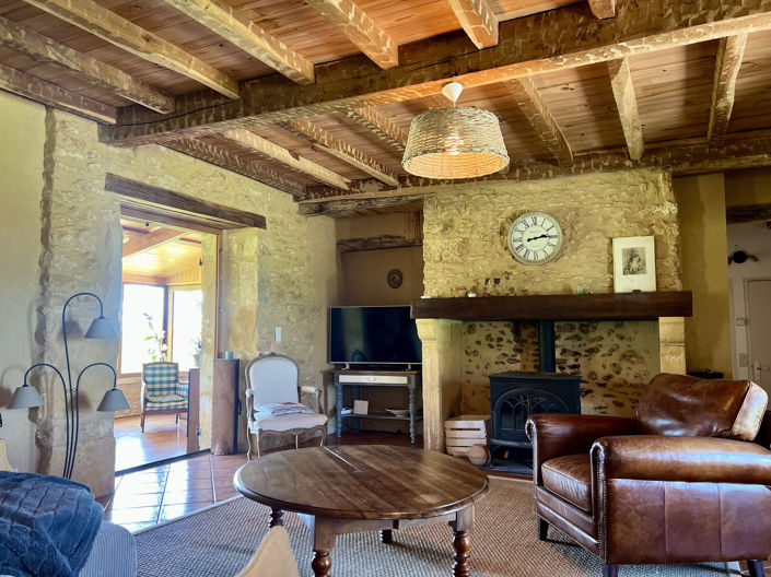 Image No.6-3 Bed Property for sale