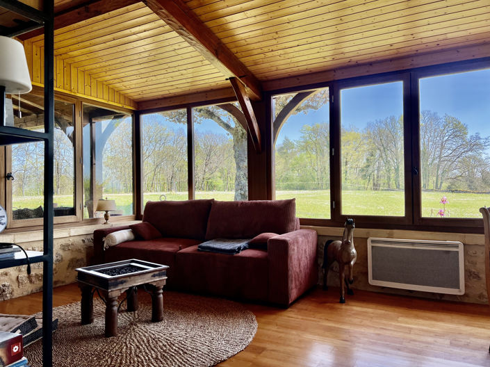 Image No.8-3 Bed Property for sale