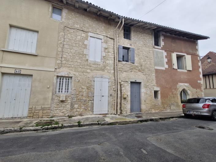 Eymet, Village House