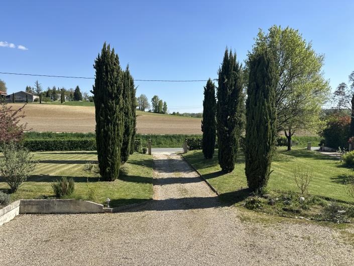 Image No.5-2 Bed Villa / Detached for sale