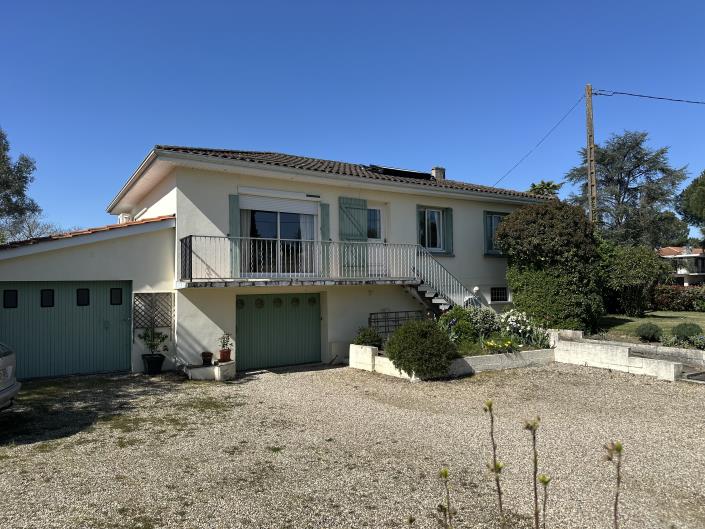 Image No.1-2 Bed Villa / Detached for sale