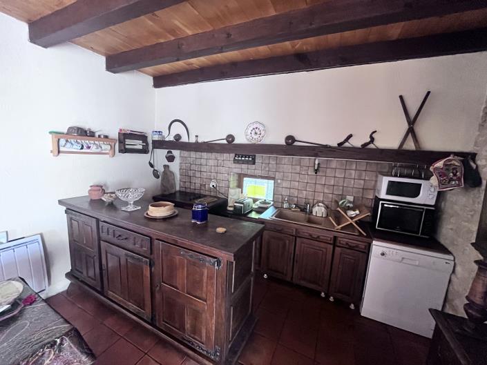 Image No.11-6 Bed Country House for sale