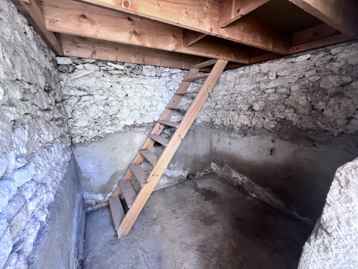 Image No.22-6 Bed Country House for sale