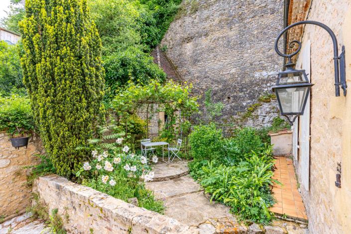 Image No.21-4 Bed Chateaux for sale