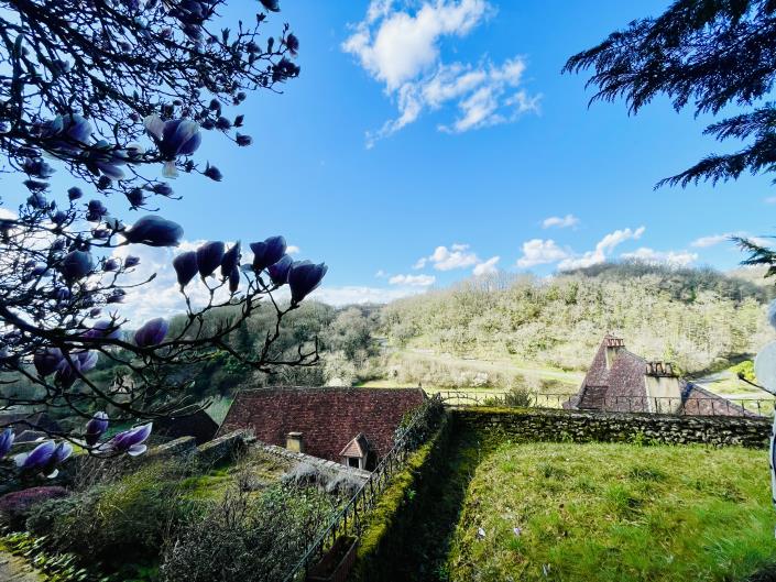 Image No.3-4 Bed Chateaux for sale