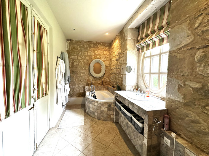 Image No.10-4 Bed House for sale