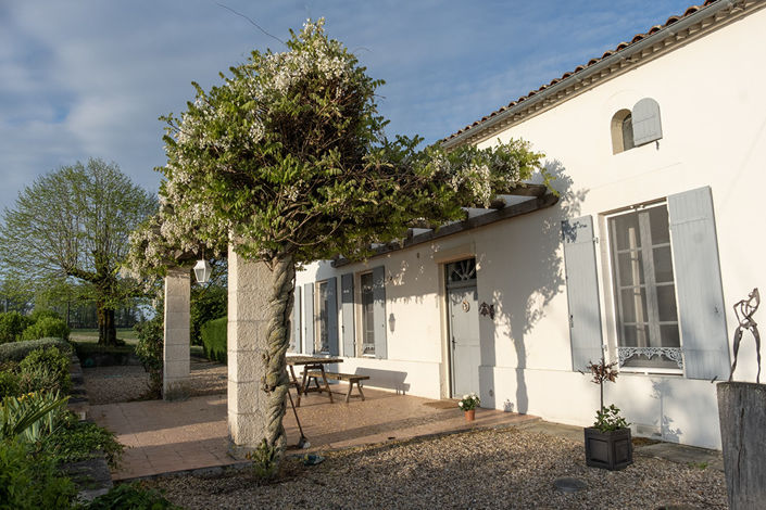 Image No.2-4 Bed House for sale