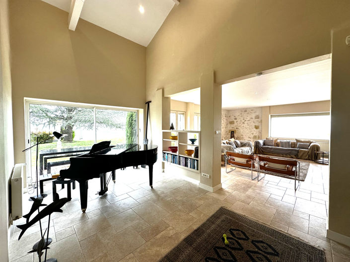 Image No.4-4 Bed House for sale