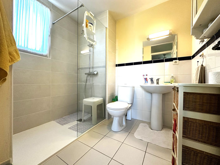 Image No.10-2 Bed House for sale