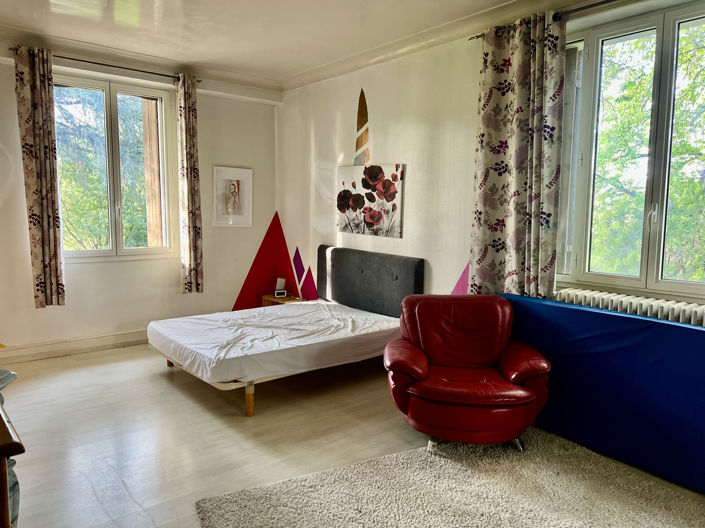 Image No.17-5 Bed House for sale